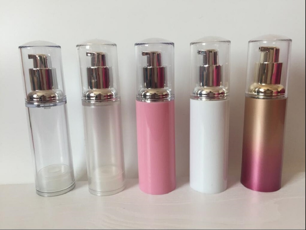 Flacone con pompa airless in p - Essence Serum Toner recensione e prezzo