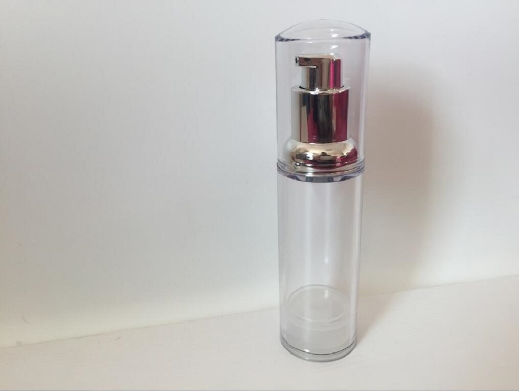 Flacone con pompa airless in p - Essence Serum Toner recensione e prezzo